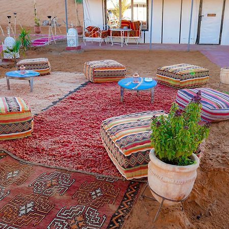 Aladdin Merzouga Camp Екстериор снимка