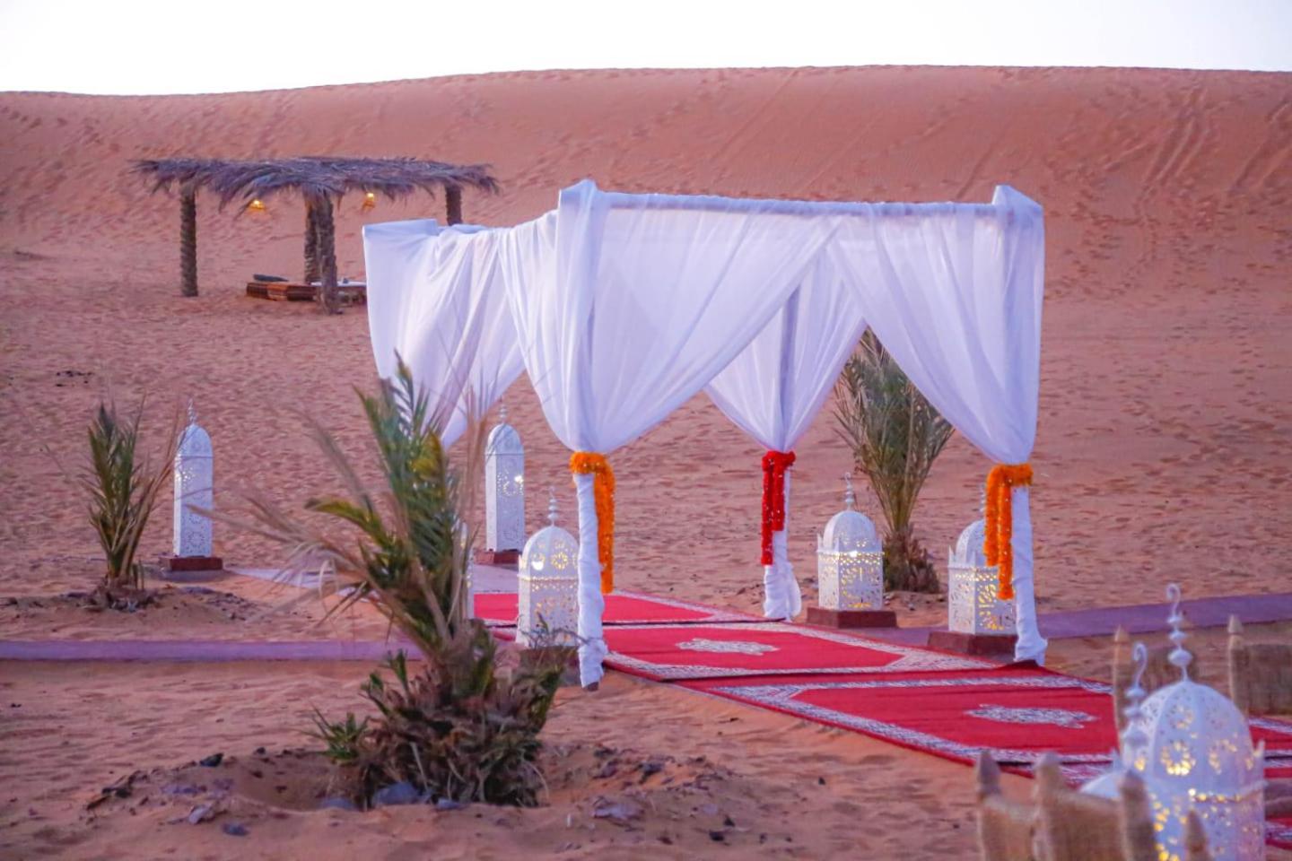 Aladdin Merzouga Camp Екстериор снимка