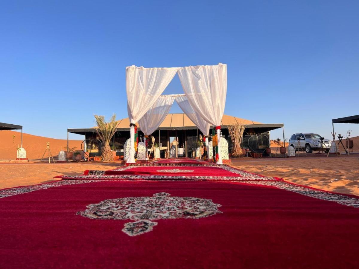 Aladdin Merzouga Camp Екстериор снимка