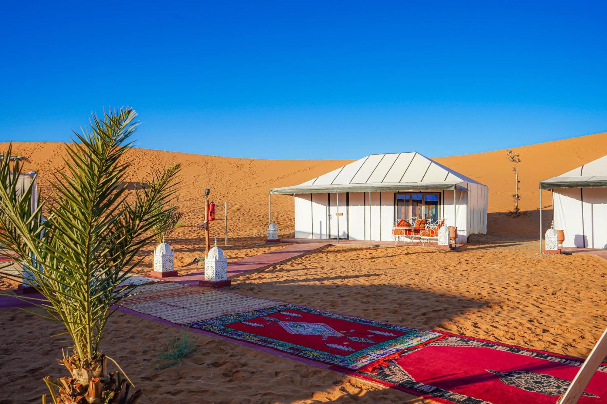 Aladdin Merzouga Camp Екстериор снимка