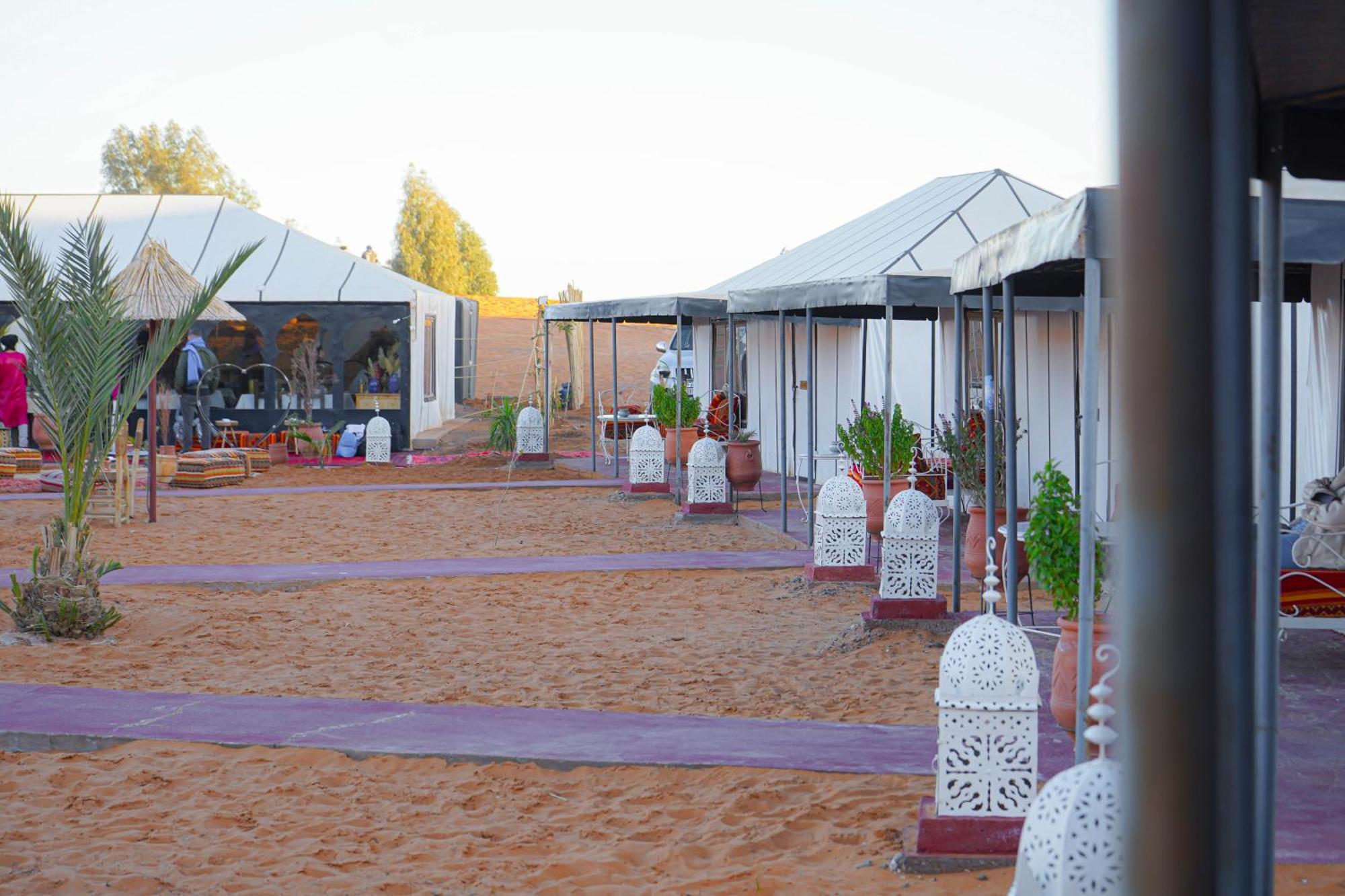 Aladdin Merzouga Camp Екстериор снимка